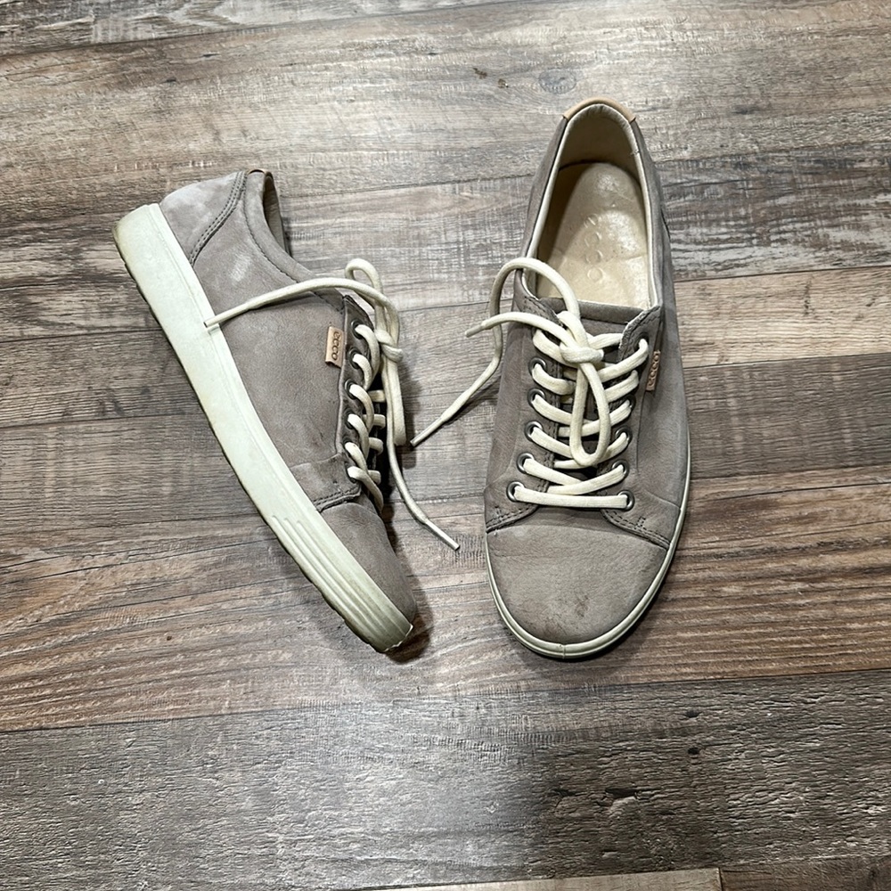 Ecco • Grey soft sneaker